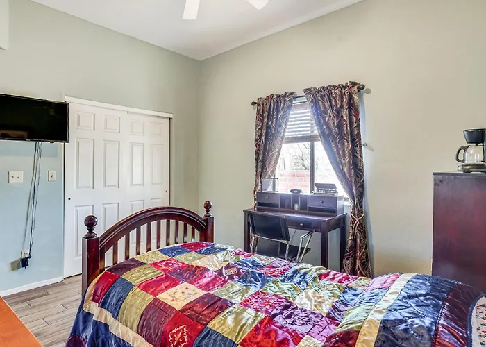 Pet-friendly Retreat W/ Kitt Peak Views! Tucson