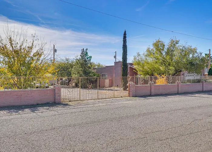 Holiday home Pet-friendly Retreat W/ Kitt Peak Views!